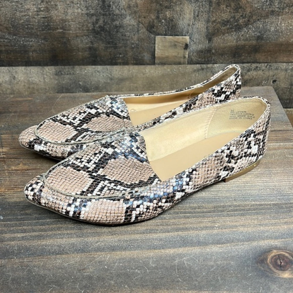 Express Women's Size 6.5 Faux Snake Skin Pointed Toe Loafers‎ Stretch Brown